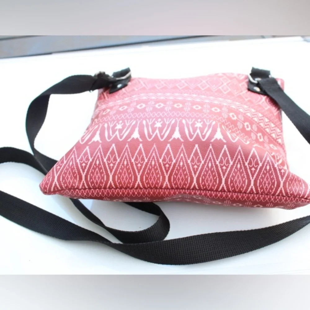Kavu cross body bag Genuine Leather